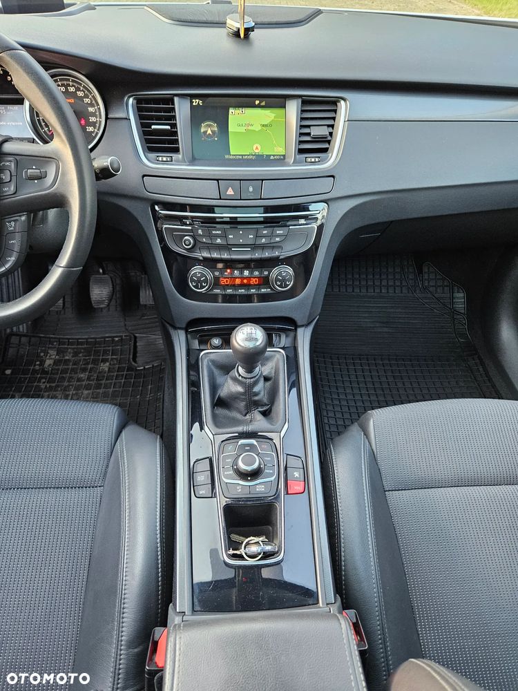 Peugeot 508 1.6 T Allure - 23