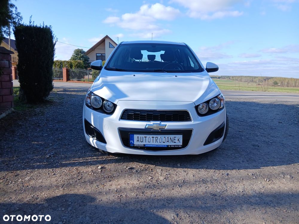 Chevrolet Aveo 1.4 16V LT - 8