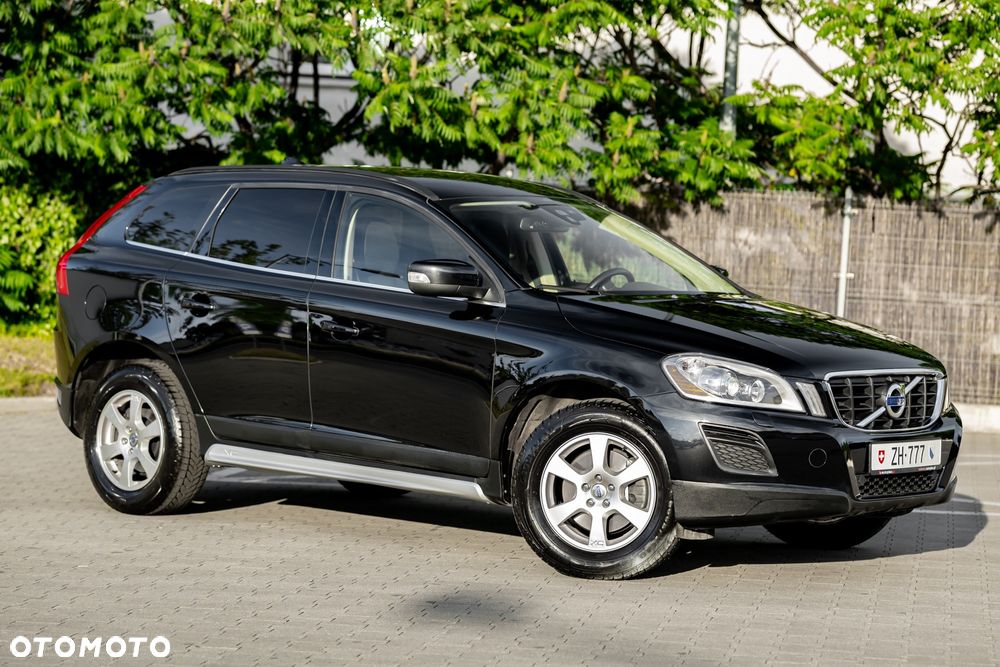 Volvo XC 60 D5 AWD Momentum - 5