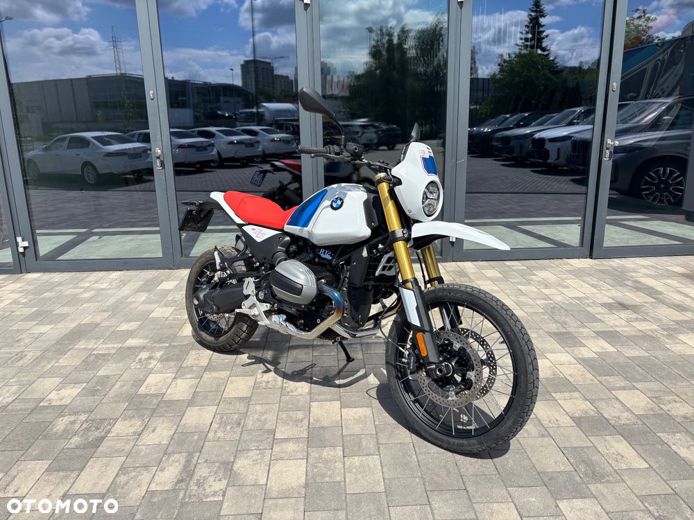 BMW R - 1