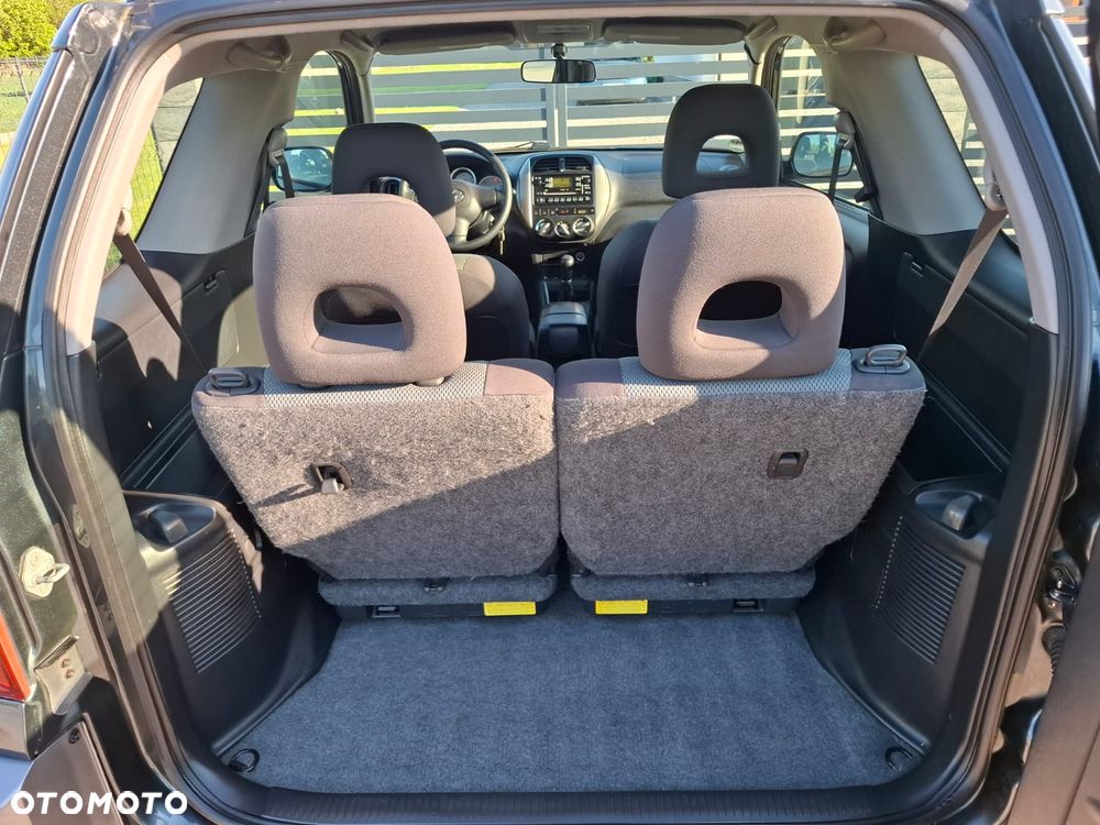 Toyota RAV4 4x2 - 15