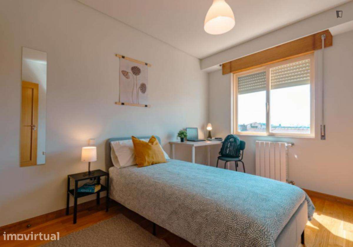 Quarto - localizado em Cedofeita Porto - Grande imagem: 4/20