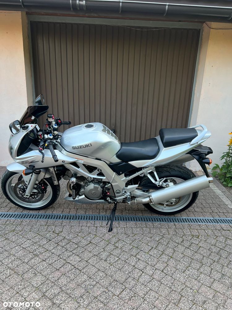 Suzuki SV - 16