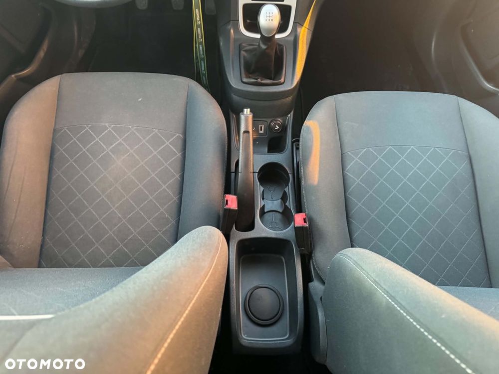 Ford Fiesta - 9