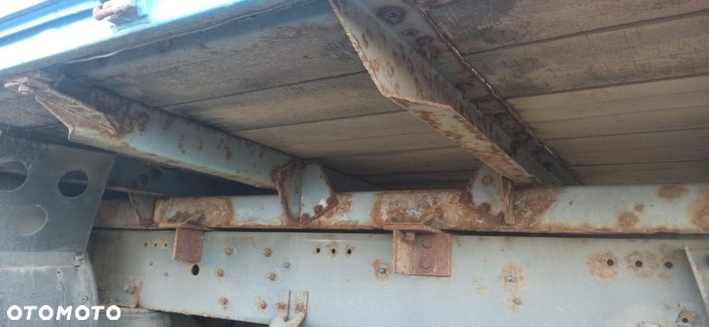 Skrzynia ładunkowa z plandeką - 5