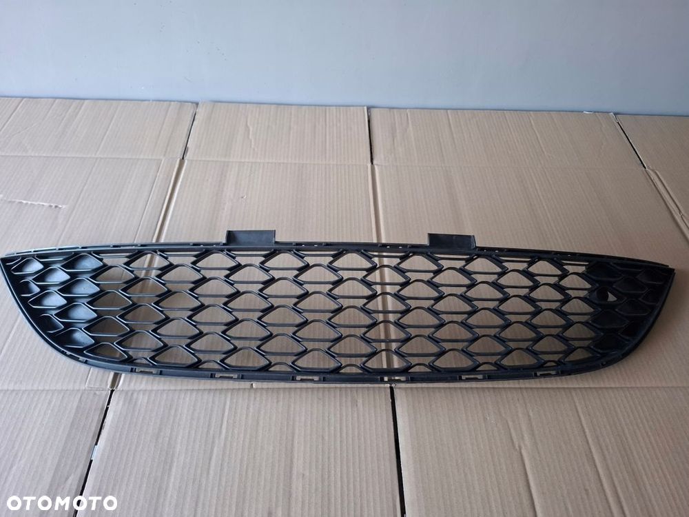 KRATKA ZDERZAKA OPEL ASTRA J OPC ORYGINAŁ - 1