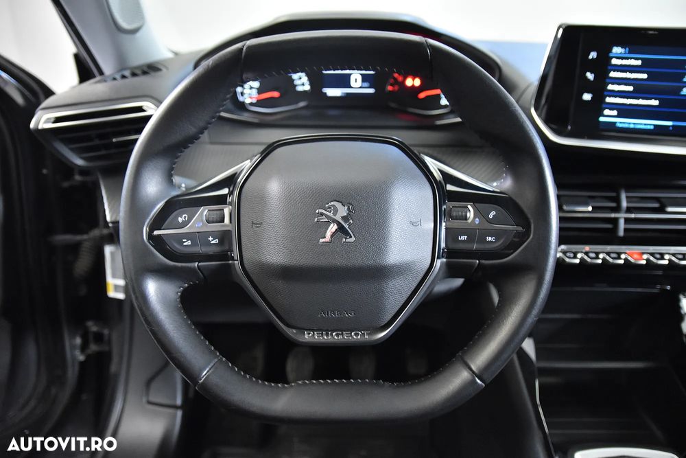 Peugeot 2008 - 17