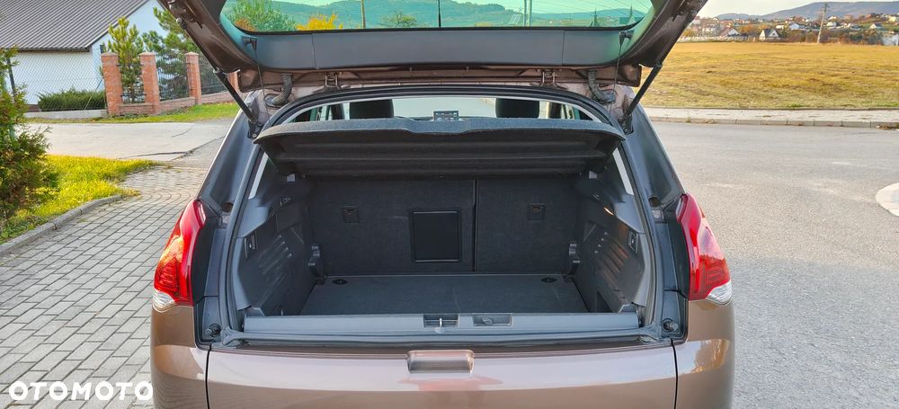 Peugeot 3008 ver-bluehdi-120-stop-start-eat6-active-business--paket - 19