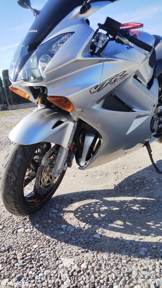 Honda VFR - 2
