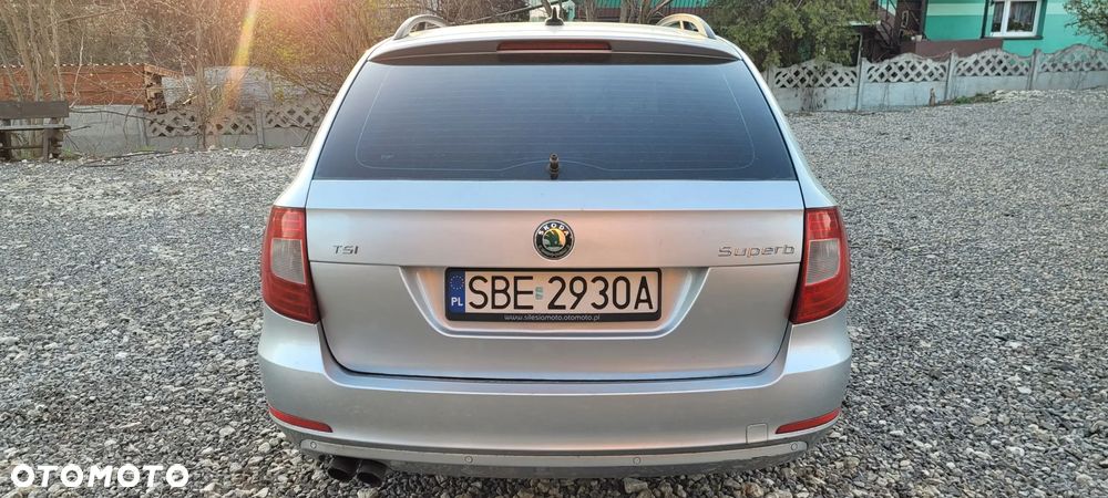 Skoda Superb 1.8 TSI FAMILY - 35