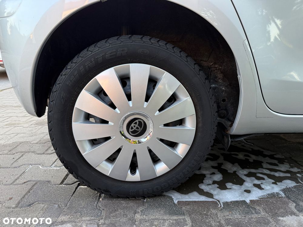 Toyota Yaris 1.33 2010 - 25