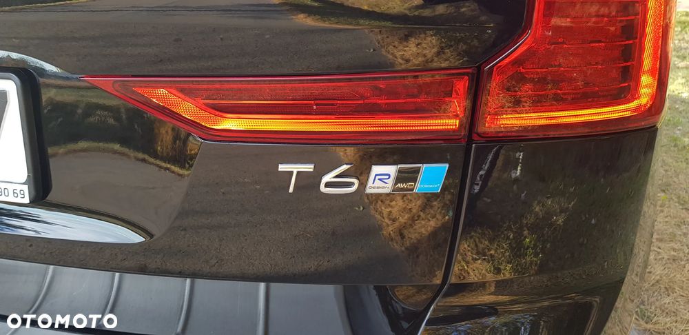 Volvo XC 60 T6 AWD R-Design - 17