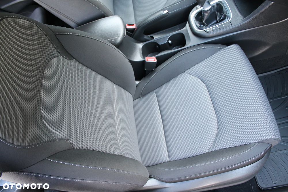 Hyundai i30 1.4 Premiere Comfort - 35