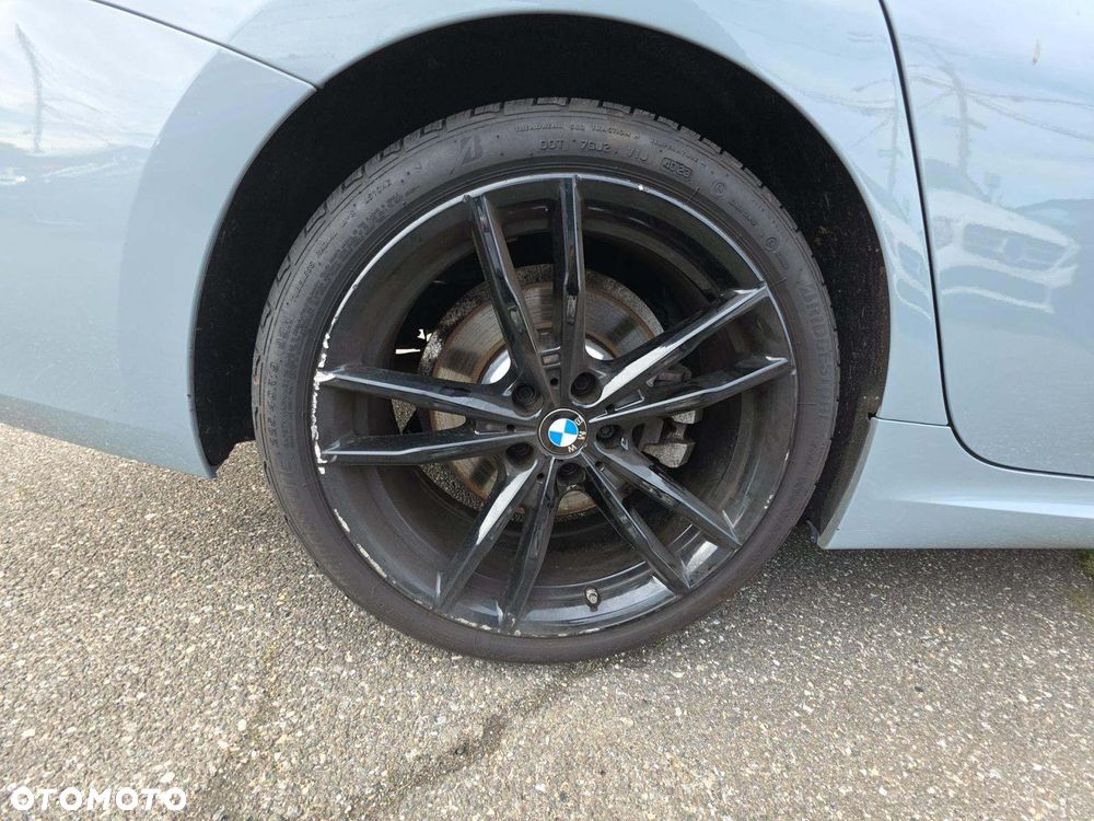 BMW Seria 3 330i xDrive M Sport - 17