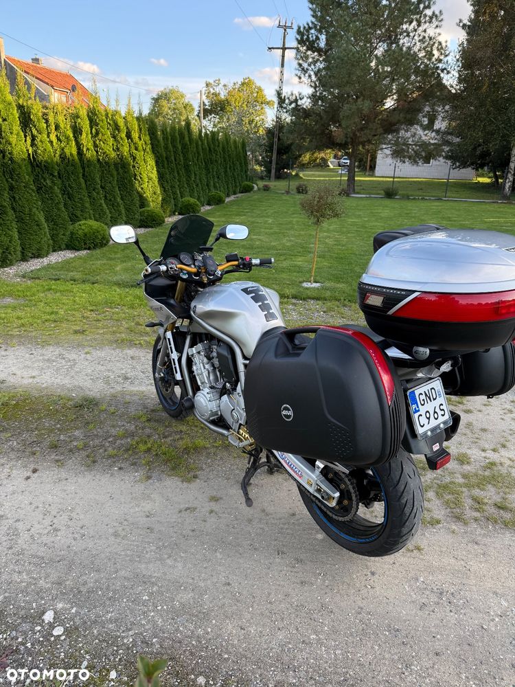 Yamaha FZS - 5