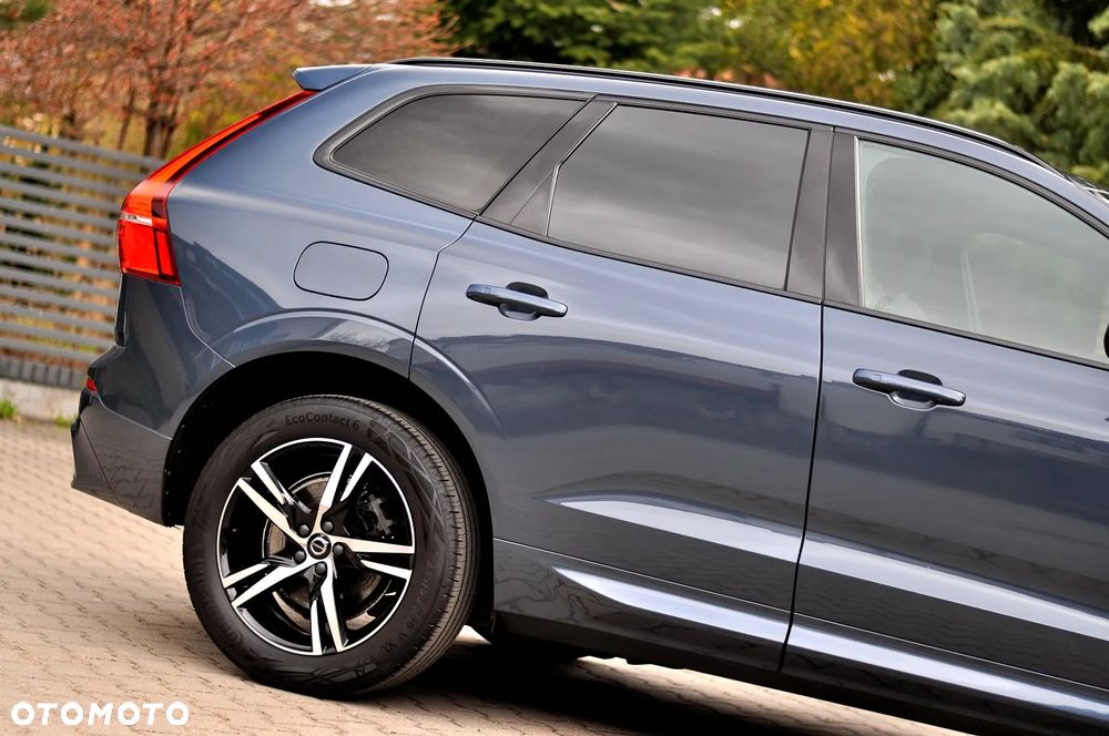 Volvo XC 60 B4 D Plus Dark - 9