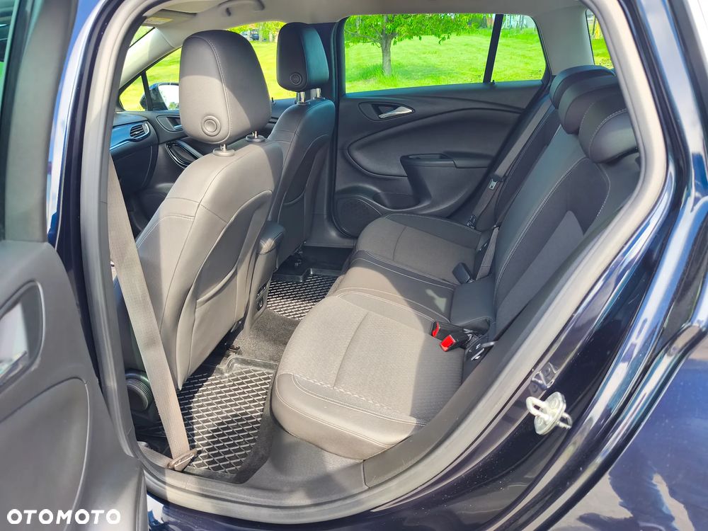 Opel Astra 1.4 T Enjoy - 21