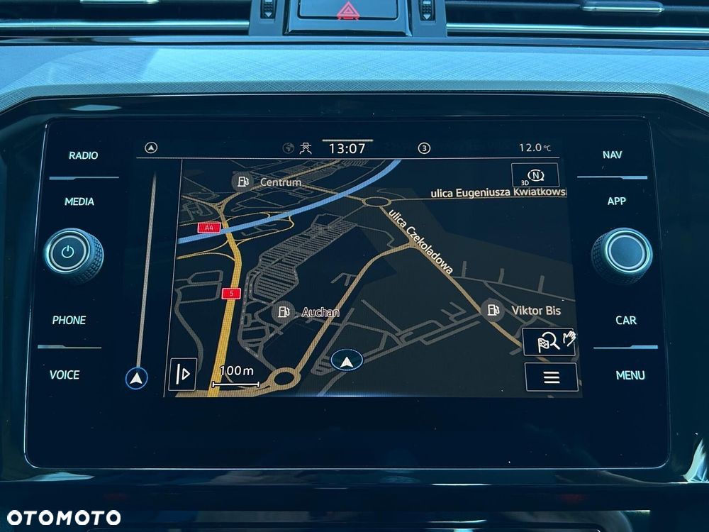 Volkswagen Passat 2.0 TDI Business DSG - 28