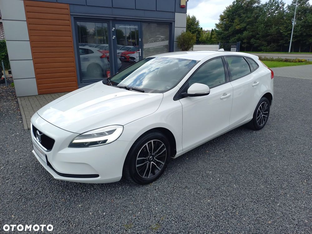 Volvo V40 D2 Momentum - 2