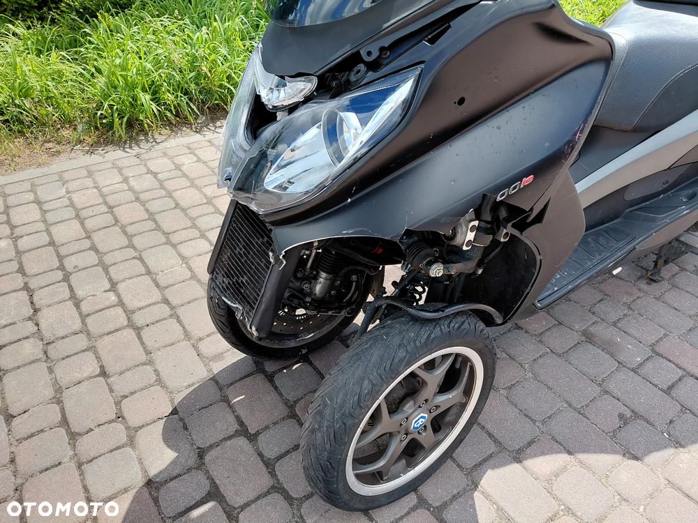 Piaggio MP-3 - 9