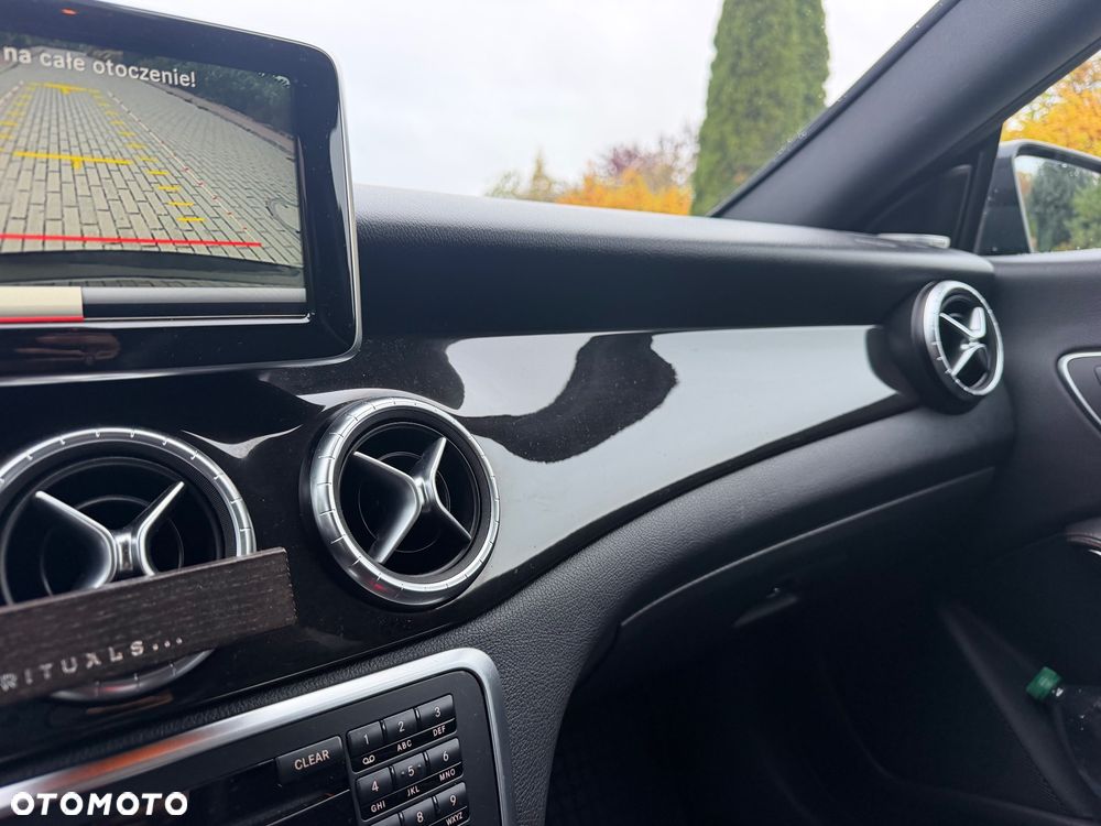 Mercedes-Benz CLA 45 AMG 4Matic 7G-DCT - 38
