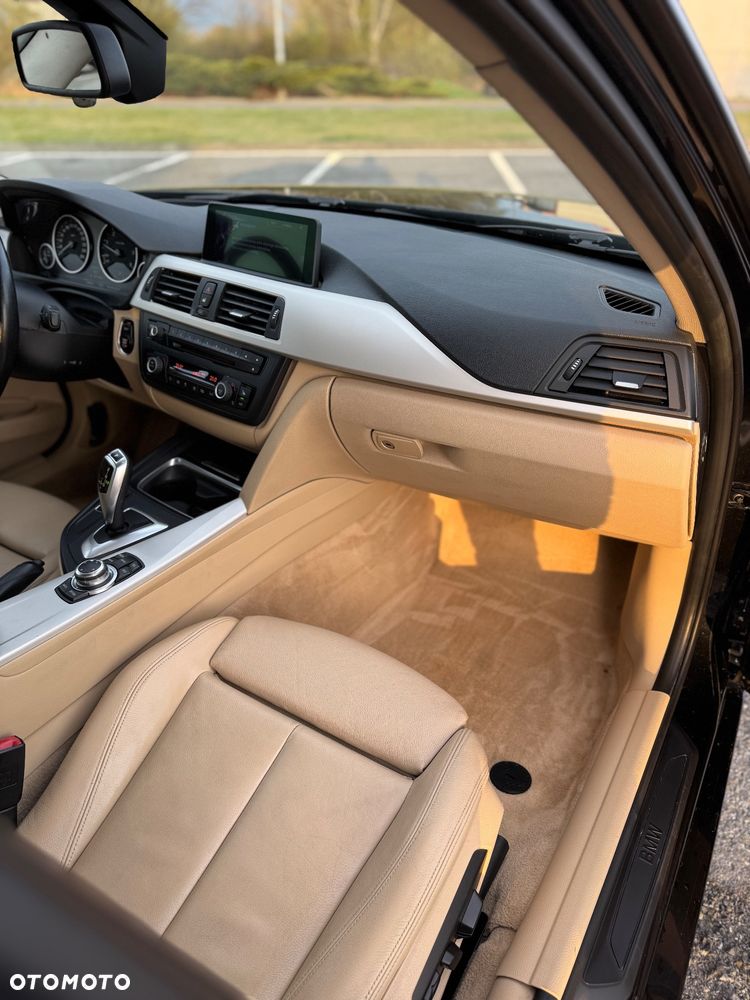 BMW Seria 3 320d - 14