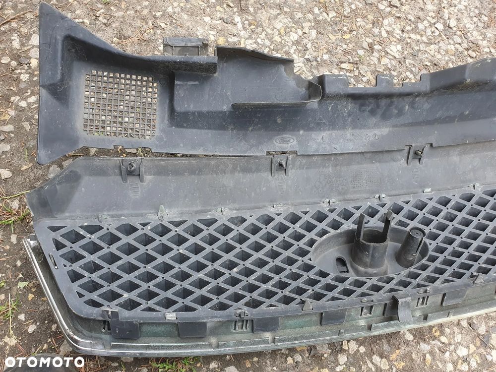 ATRAPA GRILL FORD FOCUS C-MAX 3M51-R8138A - 5