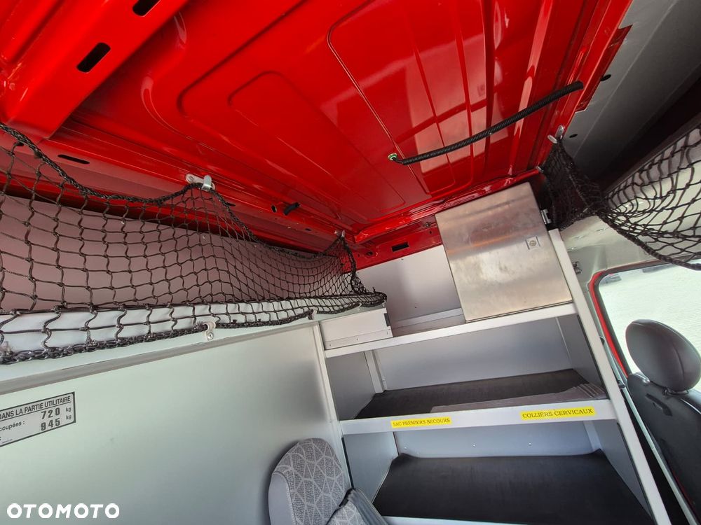 Renault Master 2.5 DCi 120 / STRAŻ POŻARNA / AUTO POŻARNICZE / 4 MIEJSCA / BEZWYPADKOWY / ORYGINALNY PRZEBIEG / DRABINA / ORYGINALNA ZABUDOWA / IDEALNY DO OSP LUB PSP / STAN IDEALNY - 28