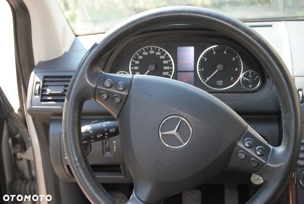 Mercedes-Benz Klasa A 170 Elegance Edition 10 - 7