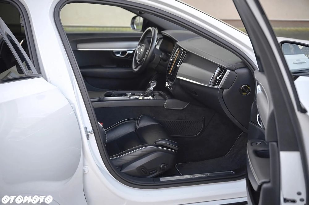 Volvo V90 T4 R-Design - 22
