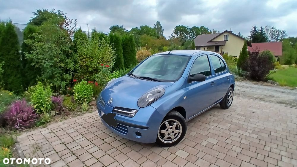 Nissan Micra - 1