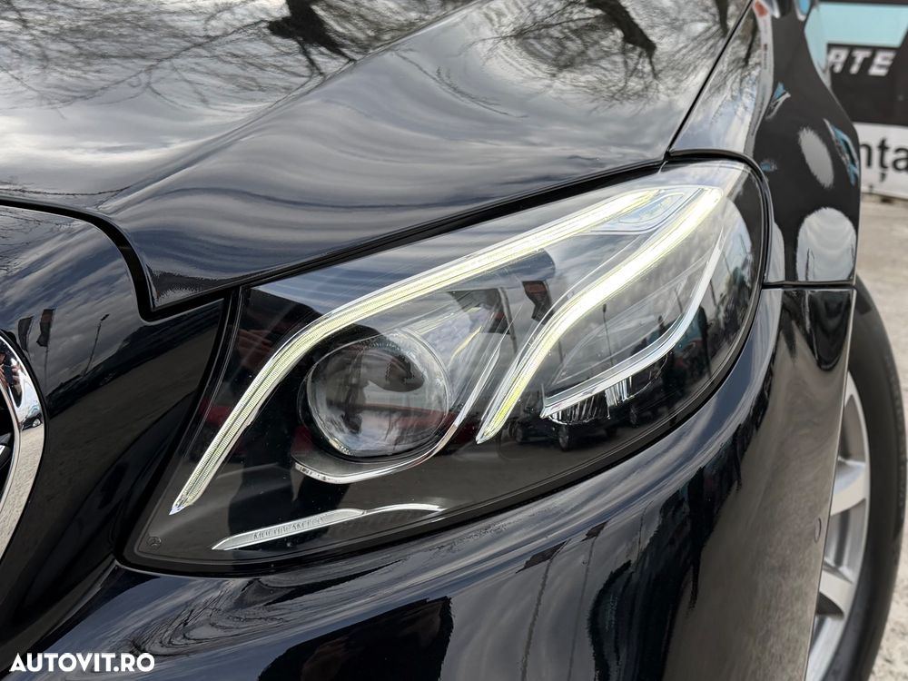 Mercedes-Benz E 220 d 4Matic 9G-TRONIC Avantgarde - 27