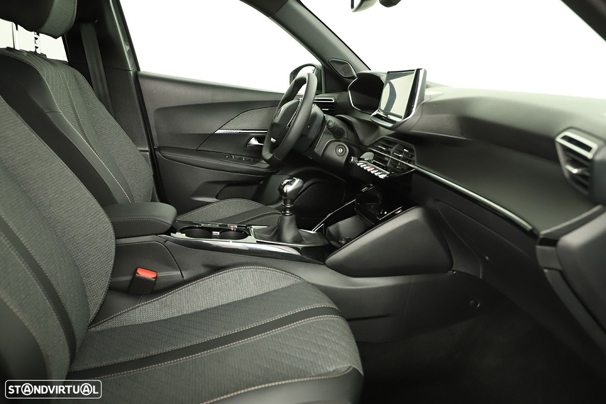 Peugeot 2008 1.2 PureTech Allure - 22