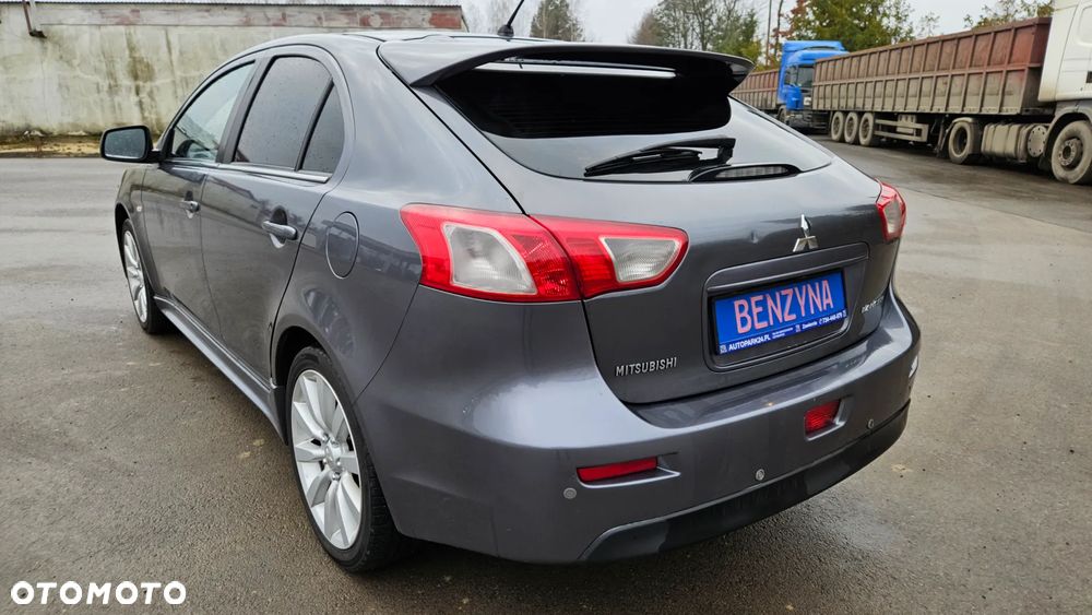 Mitsubishi Lancer 1.8 Intense - 13