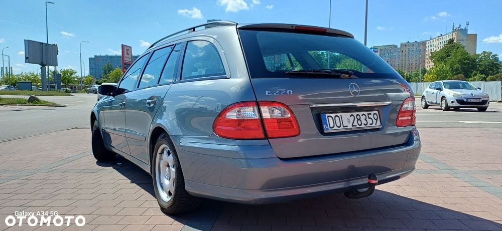 Mercedes-Benz Klasa E 220 CDI T Classic - 8