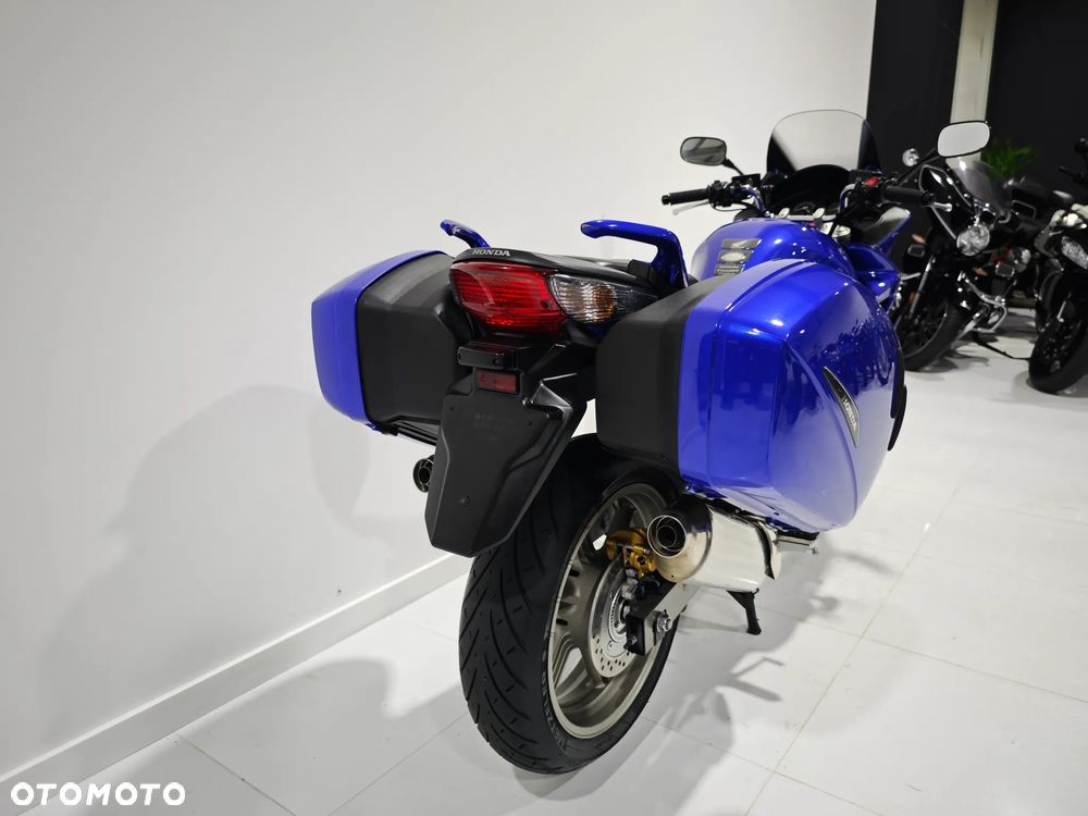Honda CBF - 15