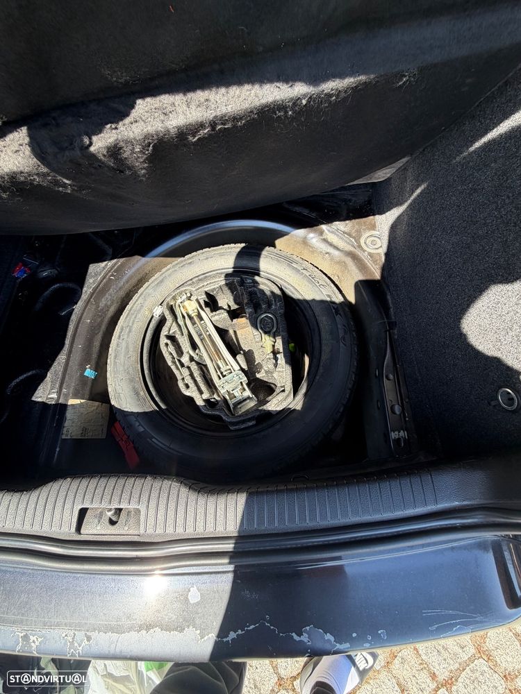 VW Golf 1.9 TDi 25 Anos - 7