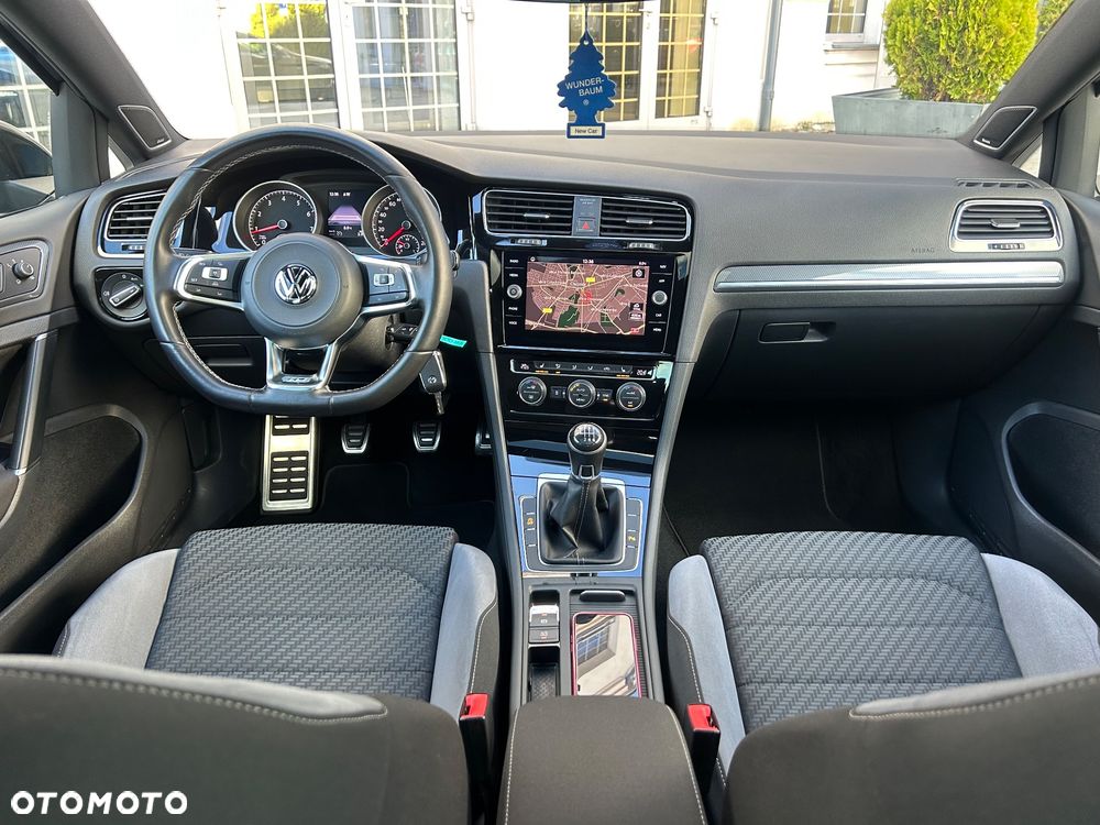 Volkswagen Golf - 13