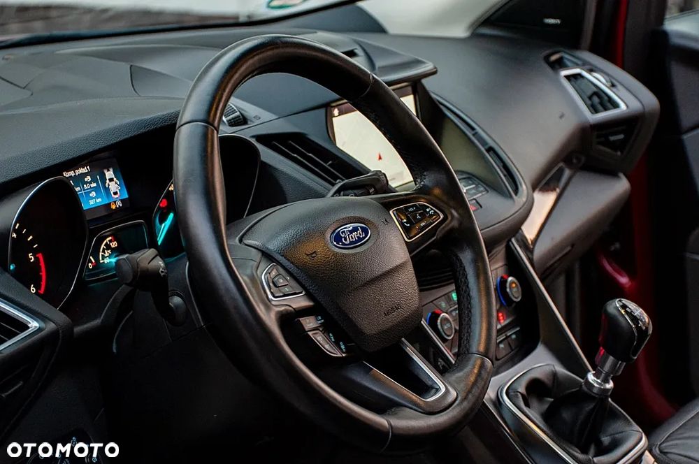 Ford Kuga 2.0 TDCi 4WD Titanium Plus - 37