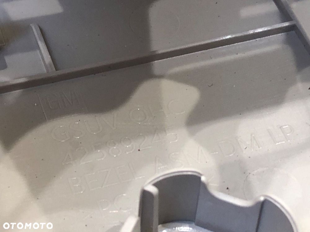 LAMPA SUFITOWA  OPEL MOKKA / MOKKA X (J13) 2012 - 2022 1.4 (_76) 103 kW [140 KM] benzyna 2013 - 2022 - 4