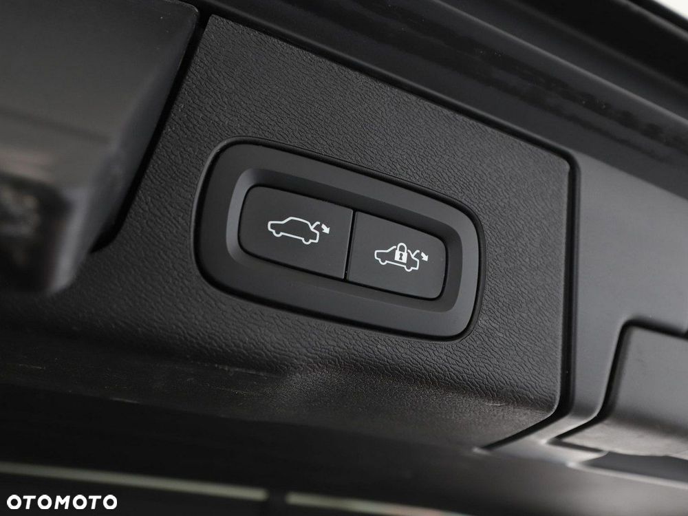 Volvo XC 60 B4 D Geartronic Momentum Pro - 36