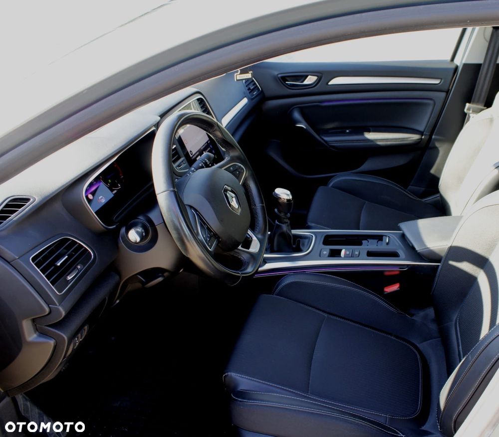 Renault Megane 1.5 Blue dCi Intens - 7