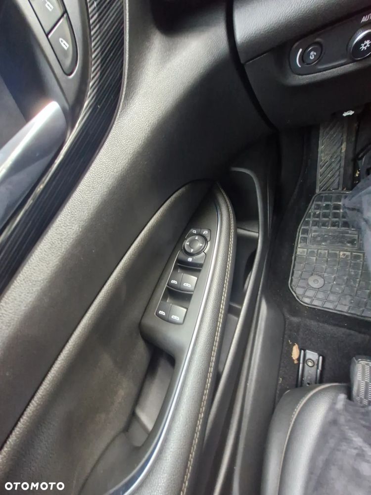 Opel Insignia 1.5 T Elite S&S - 10