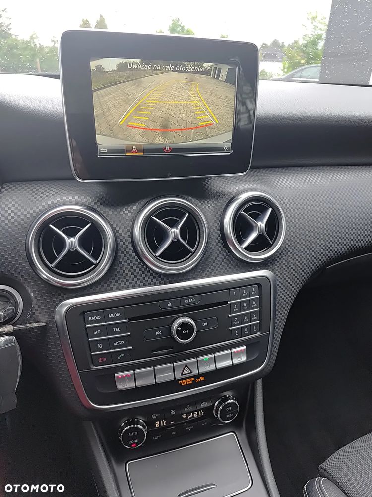 Mercedes-Benz Klasa A 180 BlueEfficiency Edition - 10
