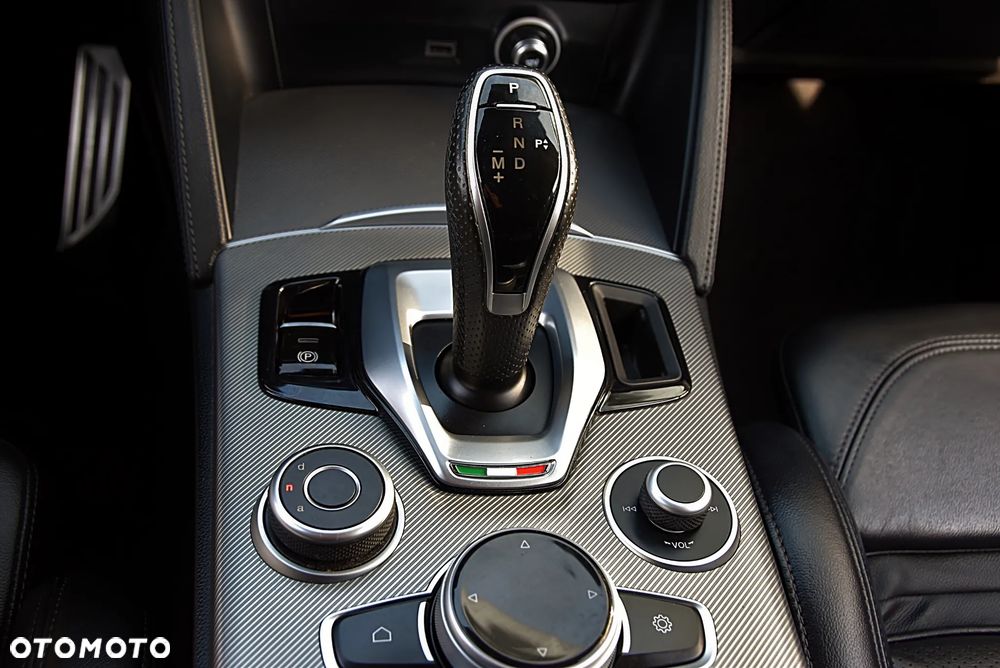 Alfa Romeo Stelvio 2.0 Turbo Veloce Q4 - 30
