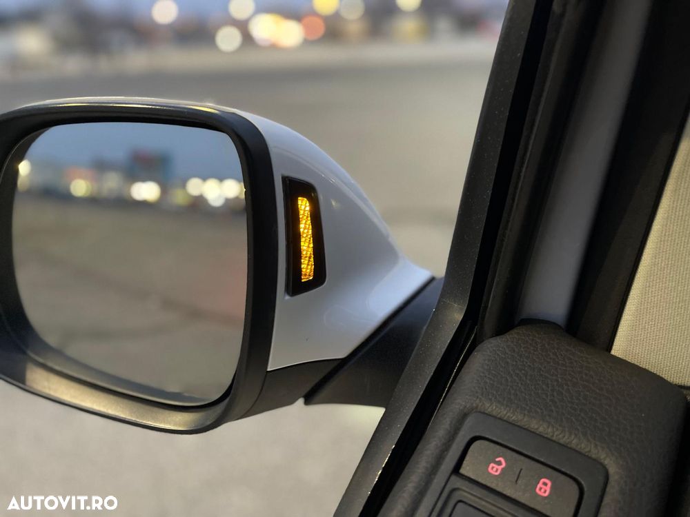 Volkswagen Multivan - 15