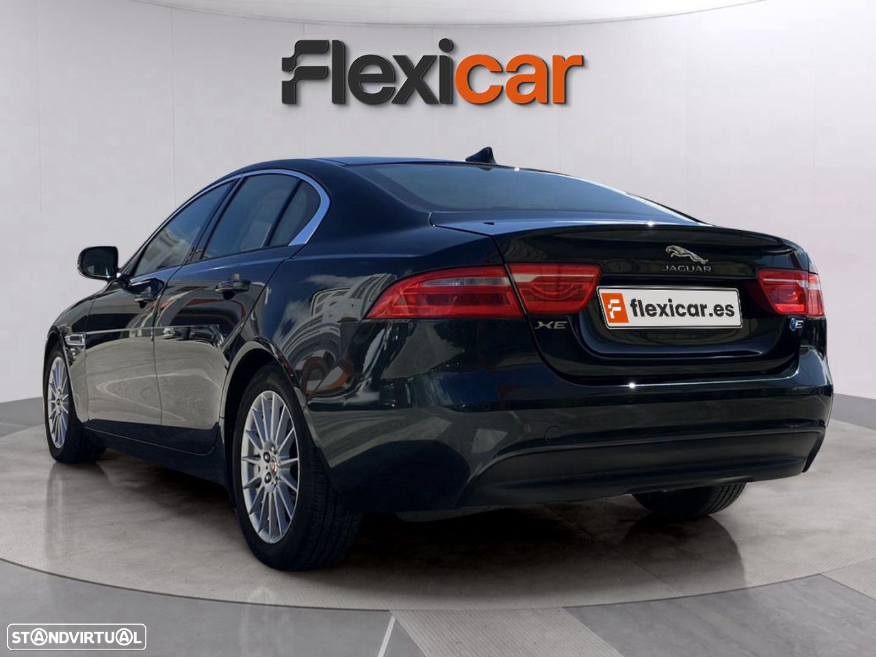 Jaguar XE - 7