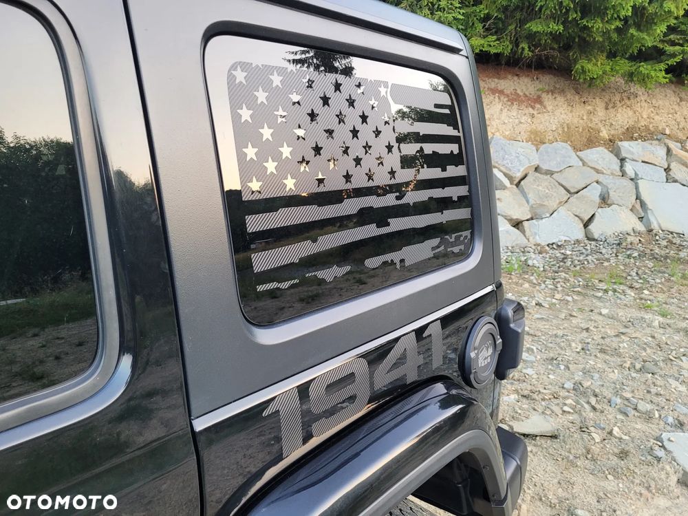 Jeep Wrangler - 30