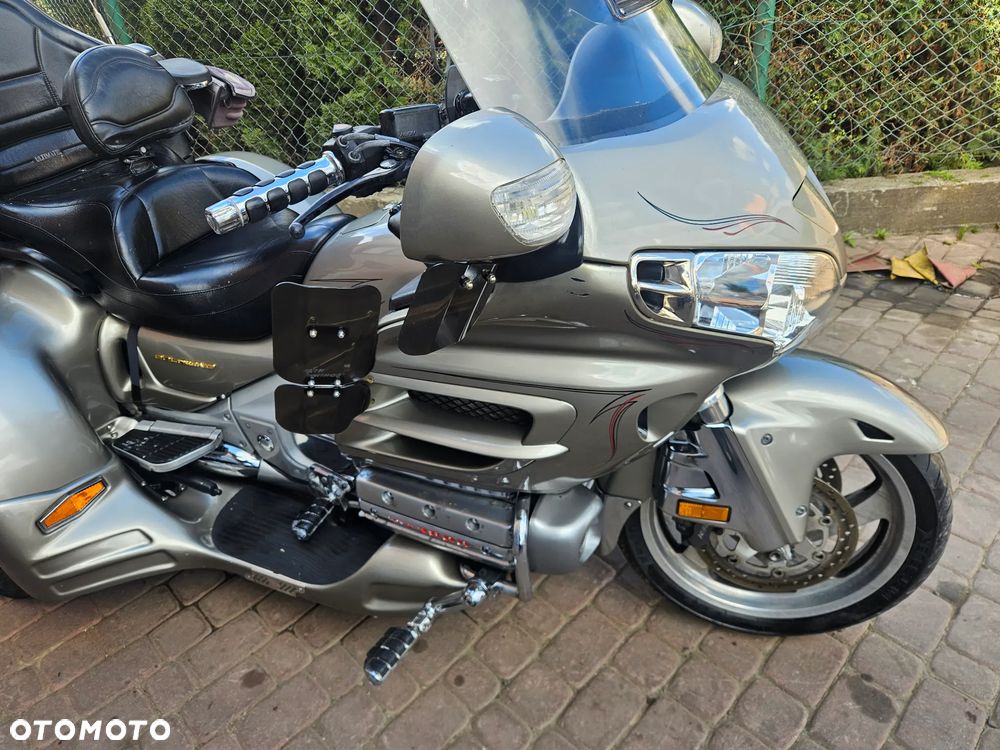 Honda GL - 5