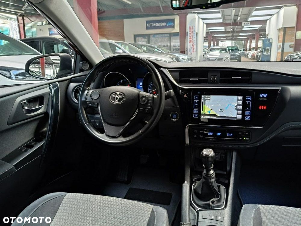 Toyota Auris 1.2 Turbo Team Deutschland - 14